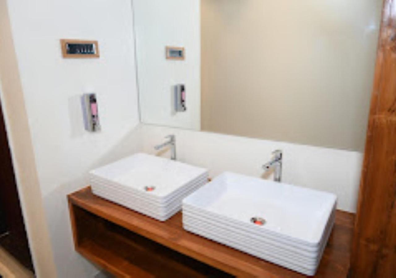 Hotel Rajwada Kapurhol Kapurwahal Ngoại thất bức ảnh